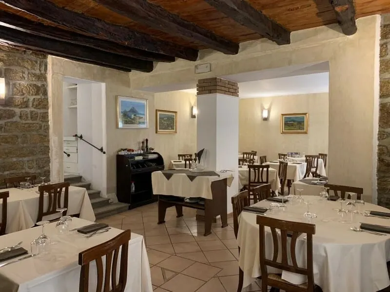 Restaurant dining room